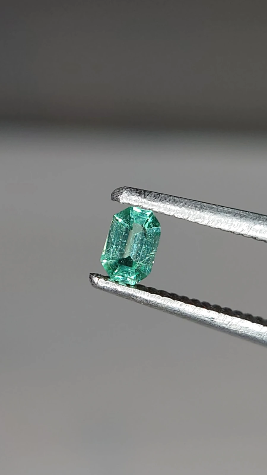 0.12ct Emerald Faceted Loose Gemstone From Panjshir Valley Afghanistan — view 7