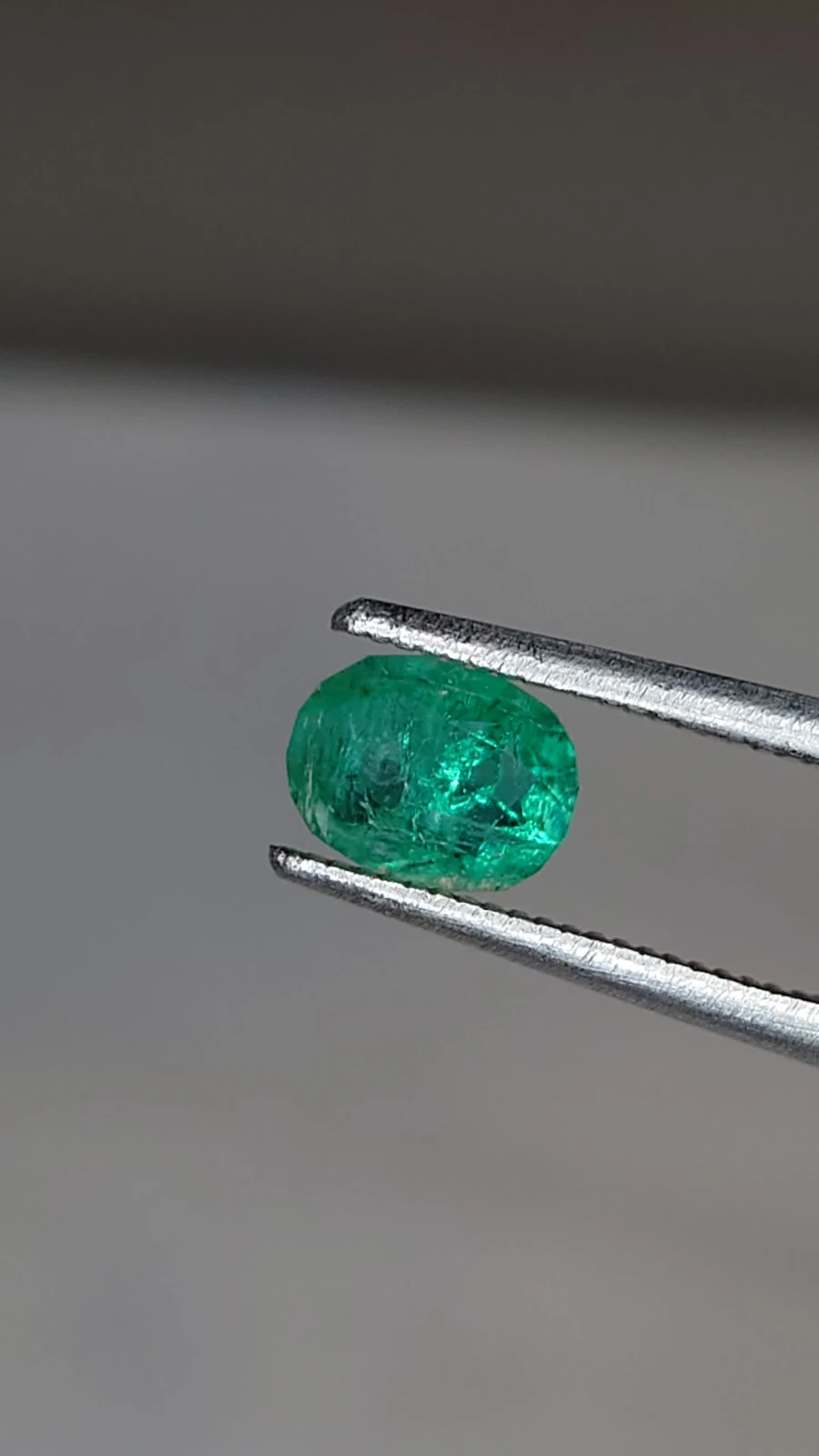 0.57ct Emerald Oval Cut Faceted Loose Gemstone From Panjshir Valley Afghanistan — view 3