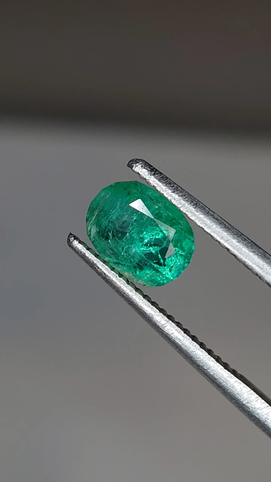 0.57ct Emerald Oval Cut Faceted Loose Gemstone From Panjshir Valley Afghanistan — view 5
