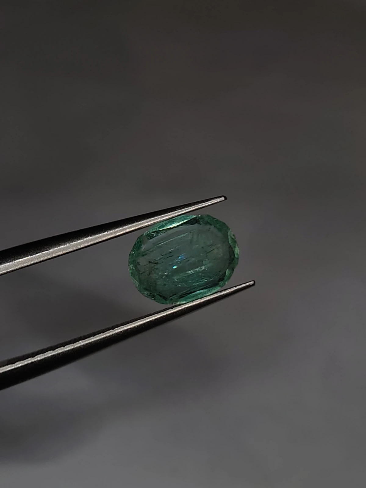 1.20ct Emerald Faceted Loose Gemstone From Panjshir Valley Afghanistan — view 2