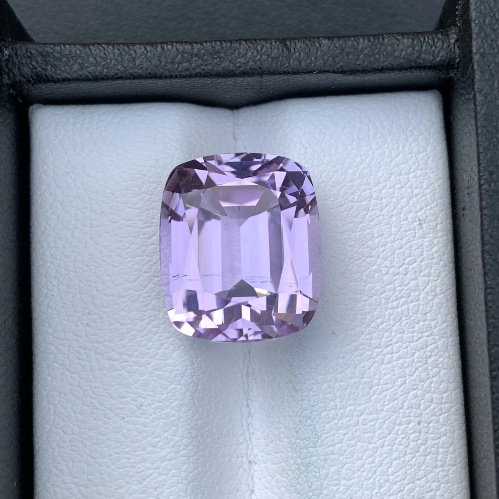 Natural Pink Kunzite 14.70 Carat Faceted Cushion Shape Loose Gemstone For Jewelry — view 6