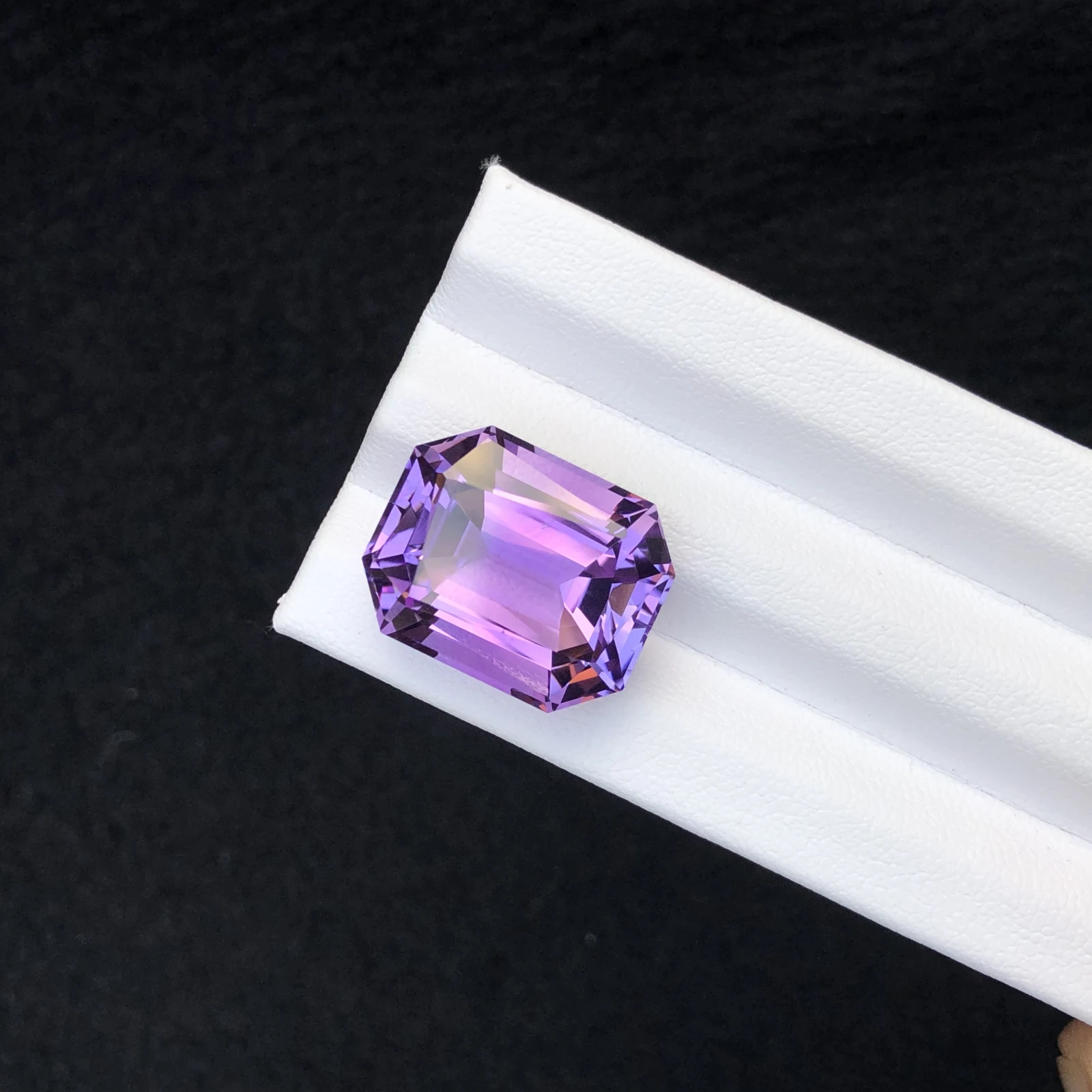 20.30 CT Natural Lavender Amethyst Fancy Cut Emerald Shape Loose Gemstone — view 5