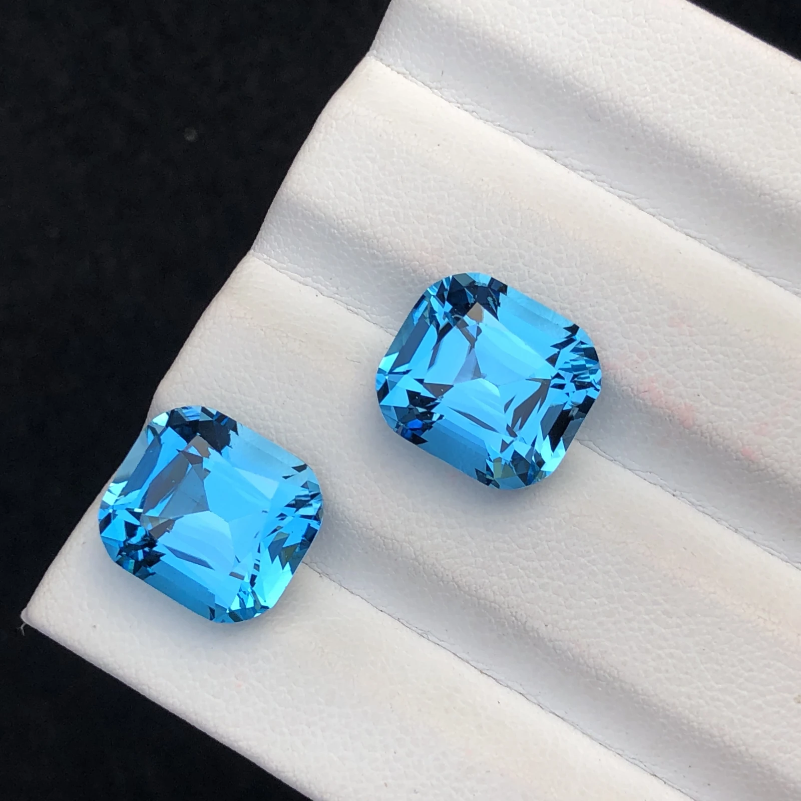 22.10ct Natural Swiss Blue Pair Cushion Shape Loose Gemstone — view 5