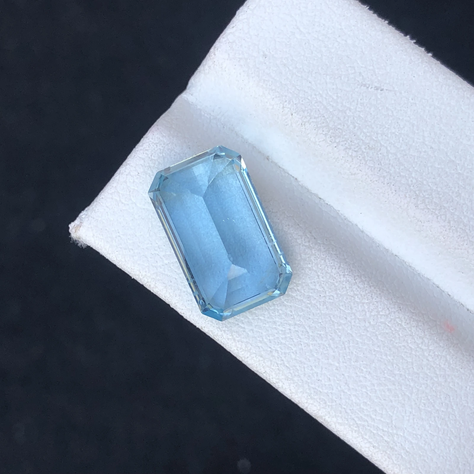 7.42ct Natural Blue Aquamarine Emerald Cut Loose Gemstone — view 5