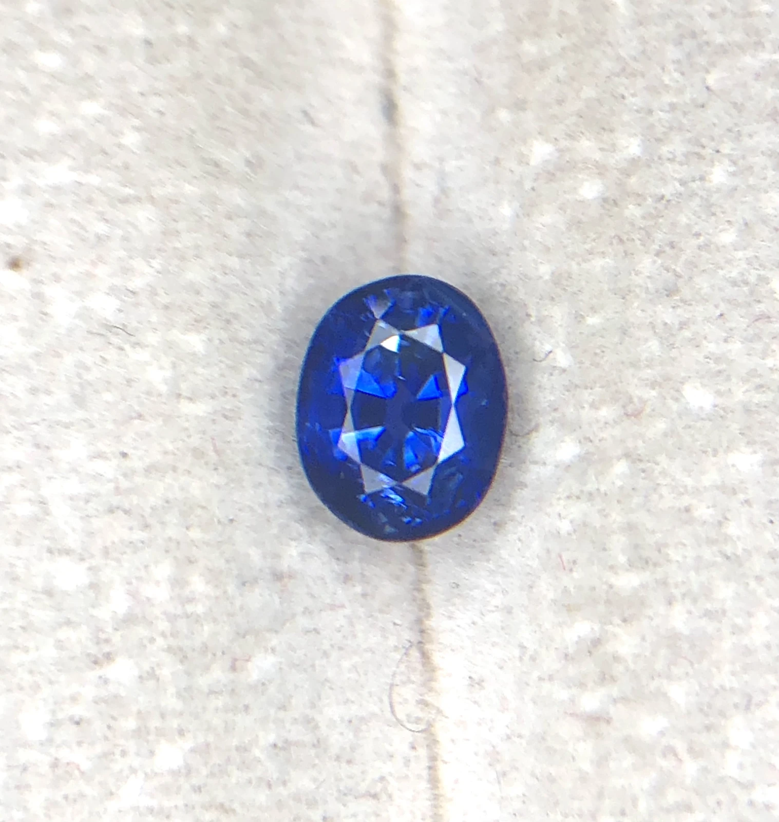 0.84ct Royal Blue Ceylon Sapphire in Oval Cut — view 4