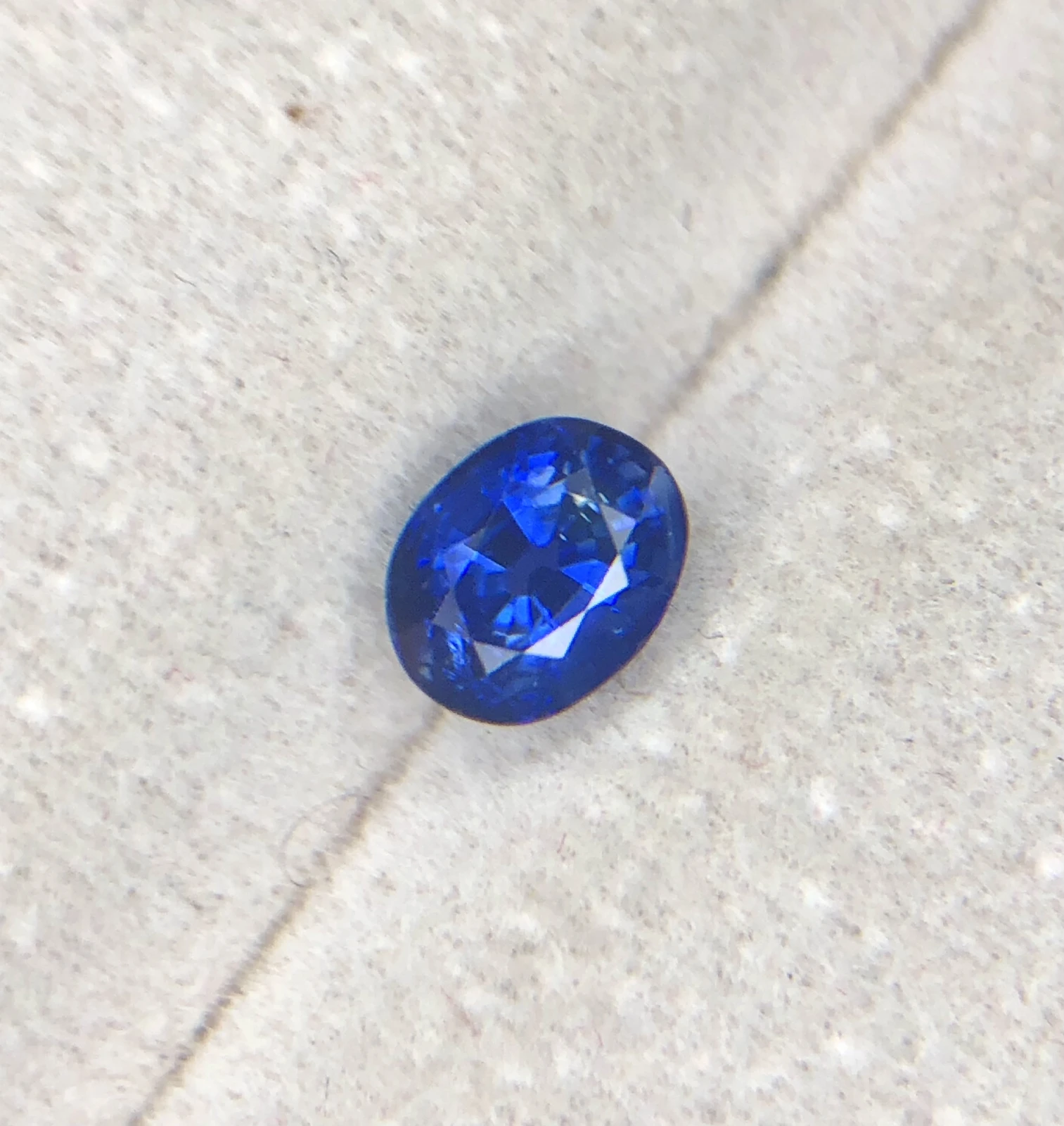 0.84ct Royal Blue Ceylon Sapphire in Oval Cut — view 5