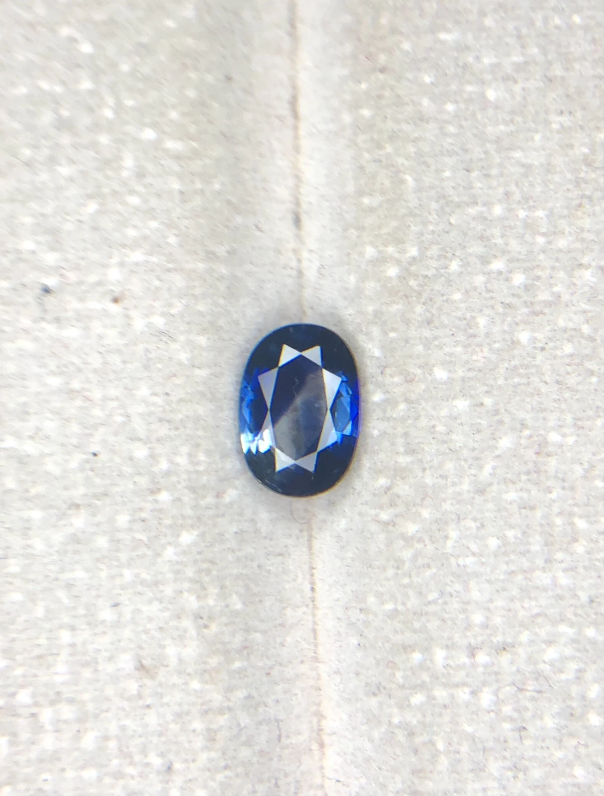 1.23ct Point Blue sapphire from Srilanka — view 2
