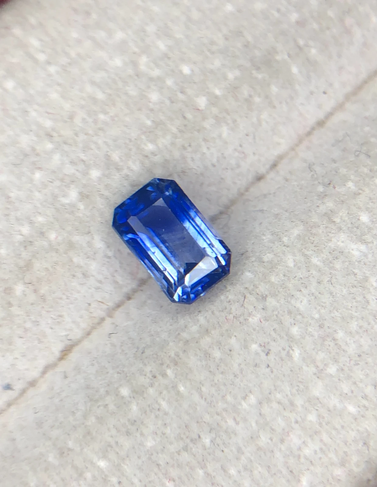 0.93ct Natural Blue Point Sapphire in Emerald Cut from Srilanka — view 1