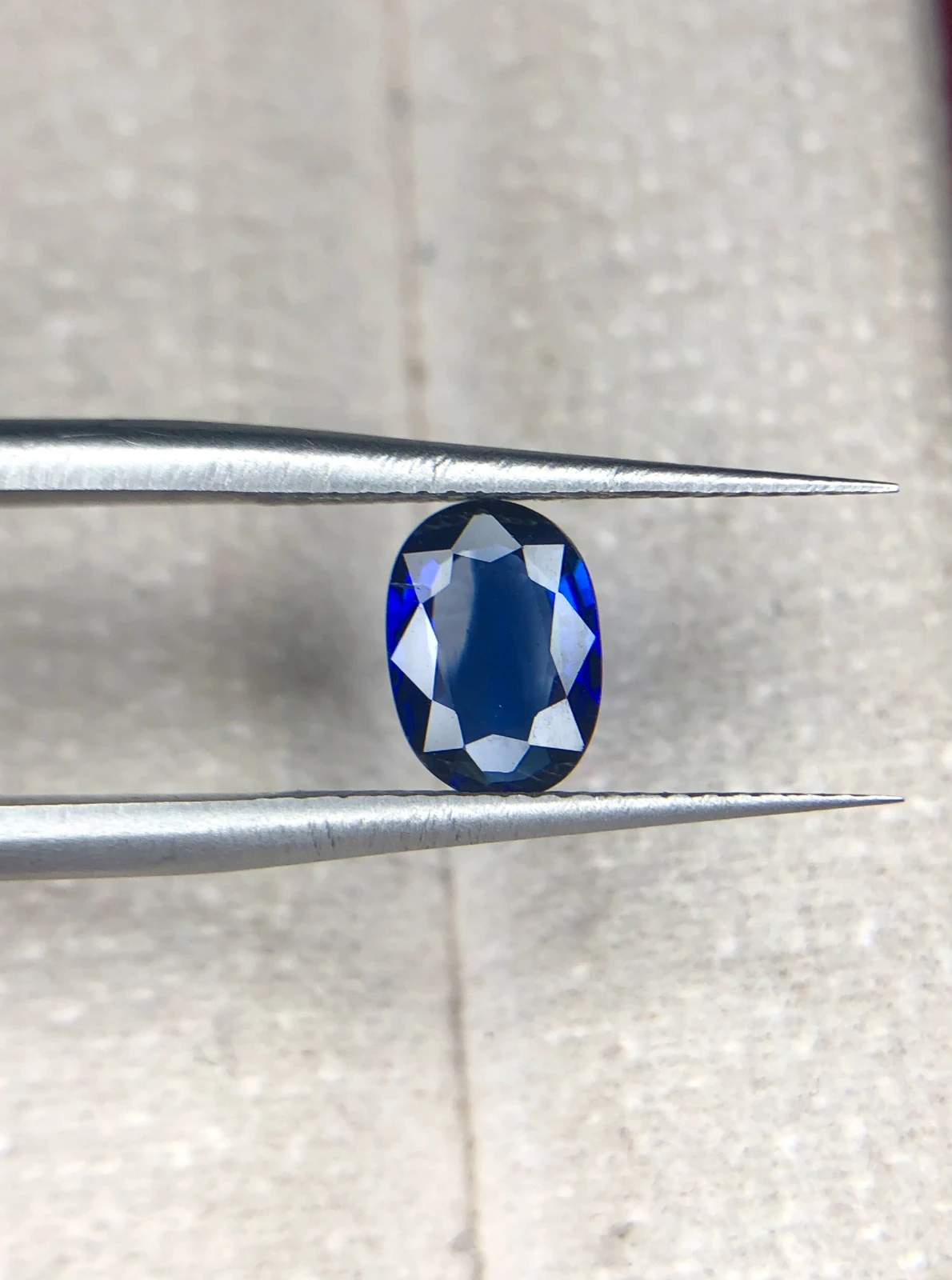 1.00ct Stunning Blue Sapphire — view 3