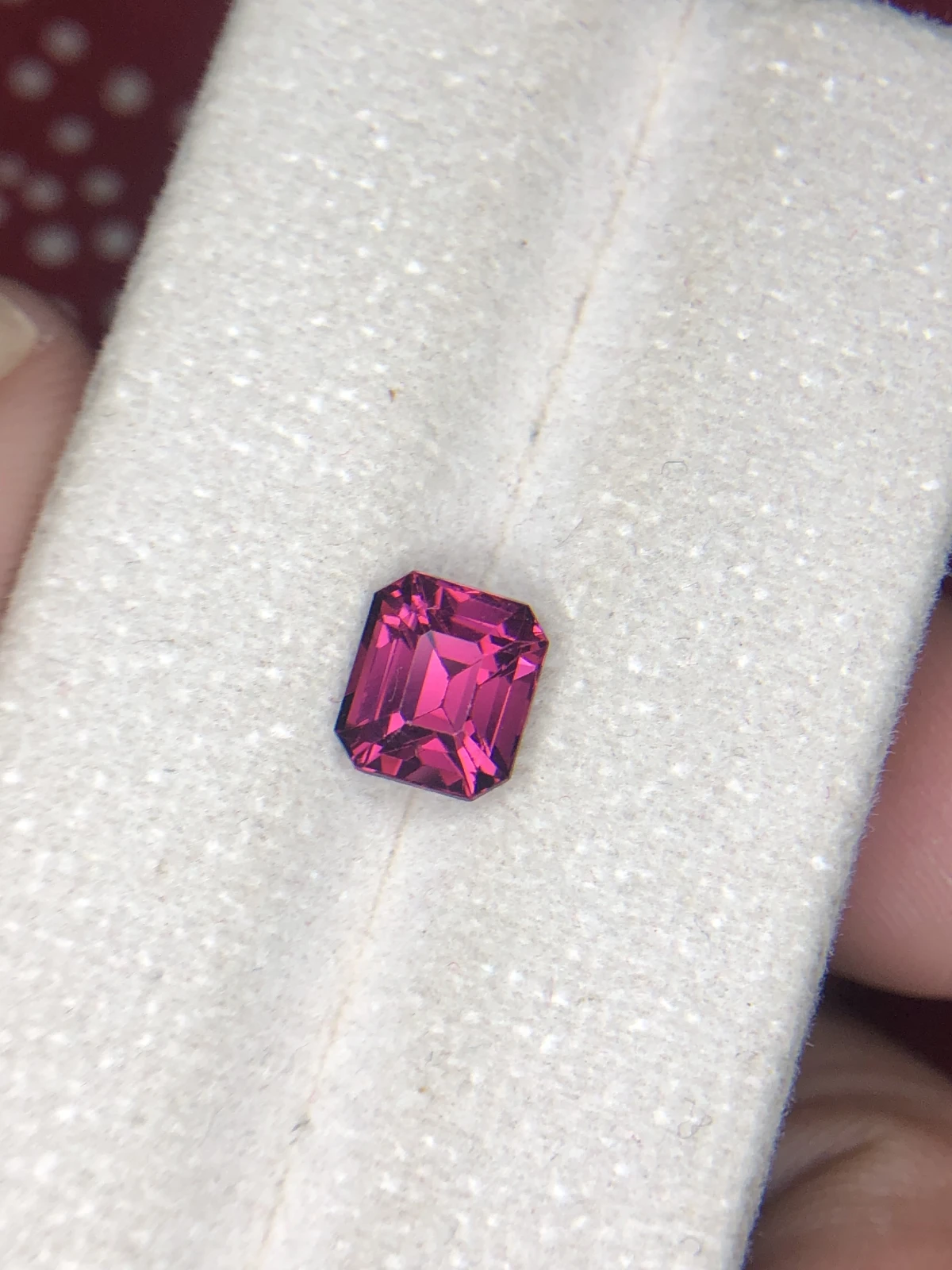2.25 ct Malaya Pink Garnet from Tanzania — view 2