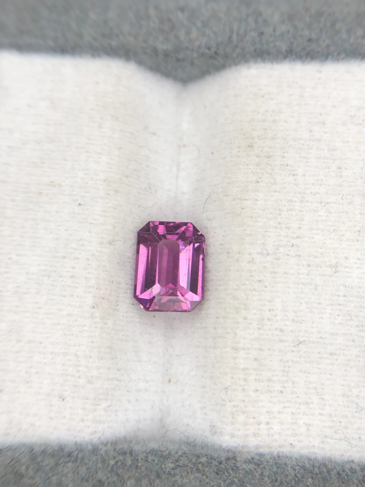 1.60ct Beautiful Pink Malaya Garnet from Tanzania — view 1