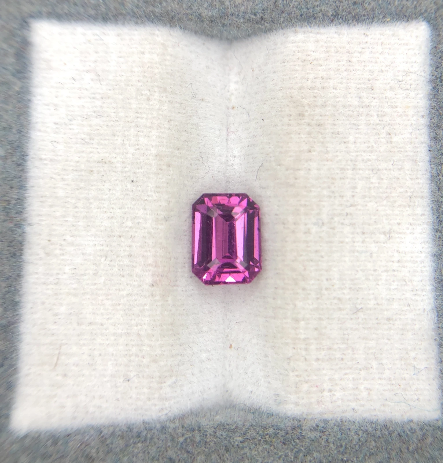 1.60ct Beautiful Pink Malaya Garnet from Tanzania — view 3