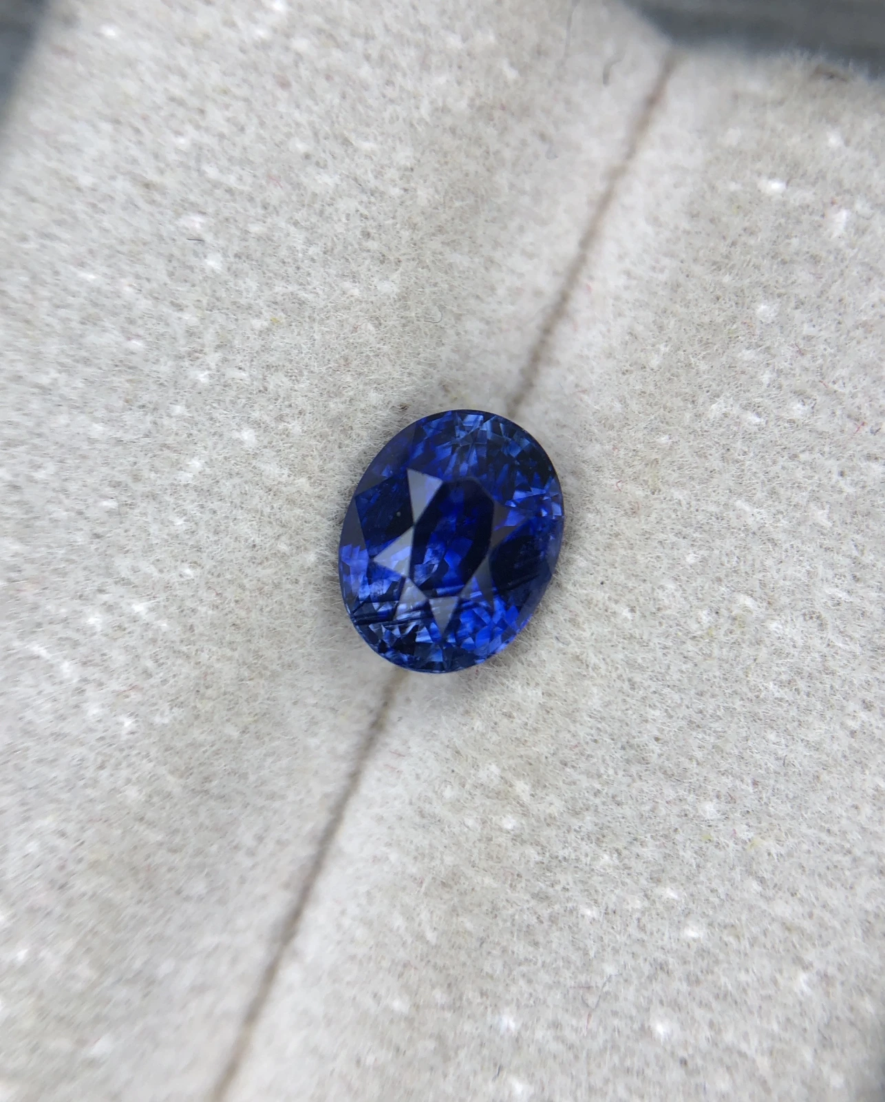 1.30ct Royal Blue Sapphire From Sri Lanka — view 3