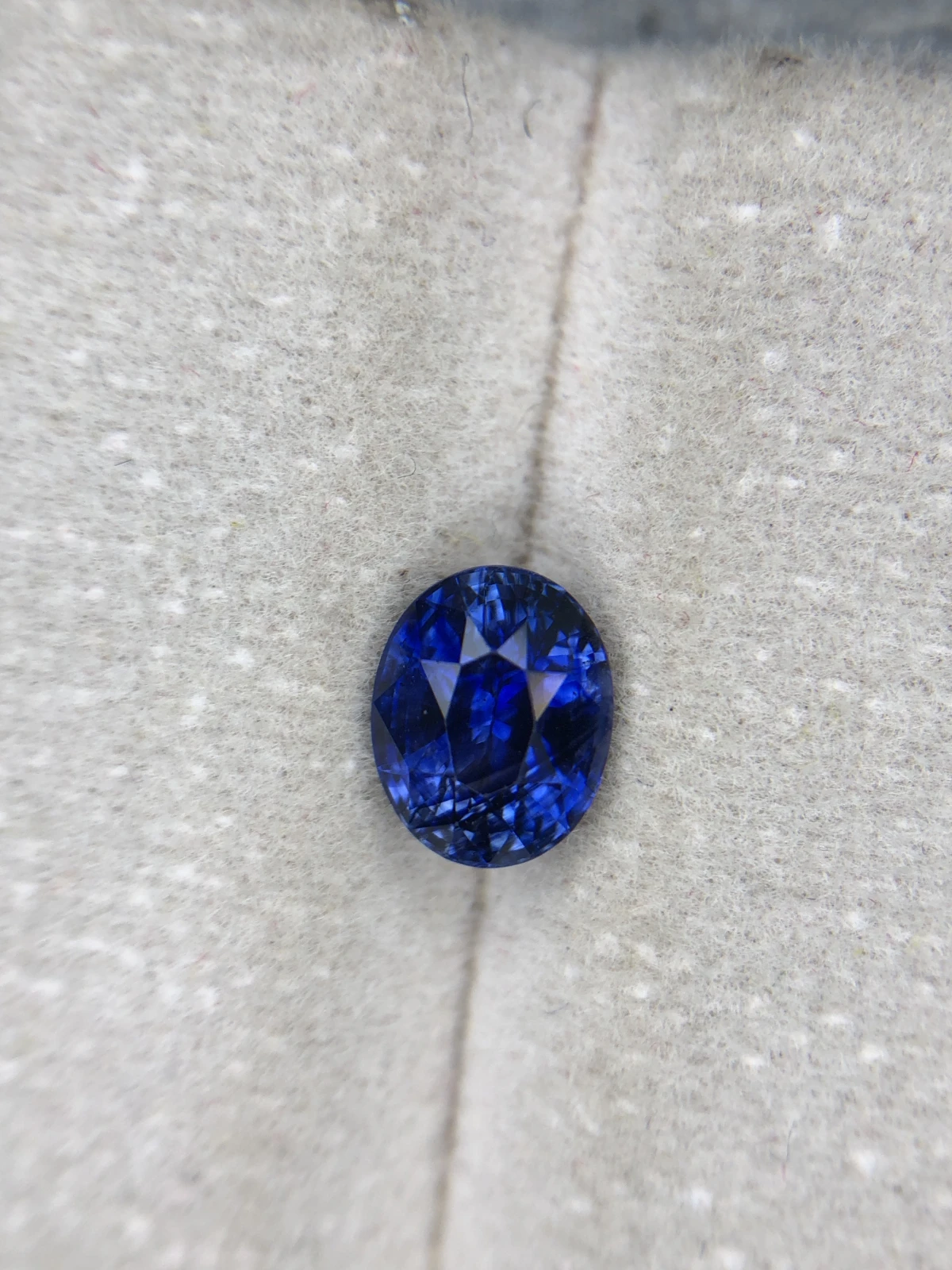 1.30ct Royal Blue Sapphire From Sri Lanka — view 4