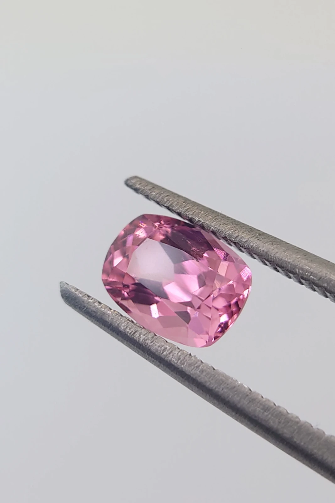 0.89ct Natural Vivid Pink Cushion Cut Tourmaline from Afghanistan — view 5