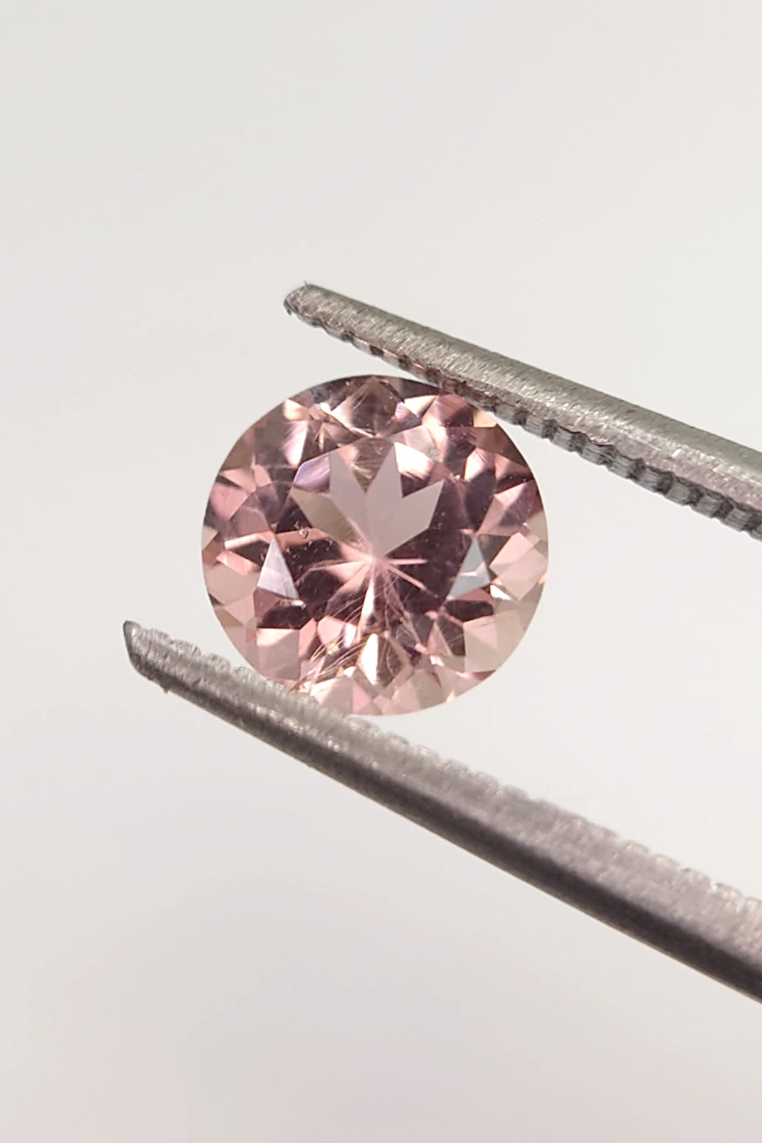 I.06ct Round Brilliant Cut Natural Tourmaline from Afghanistan — view 2