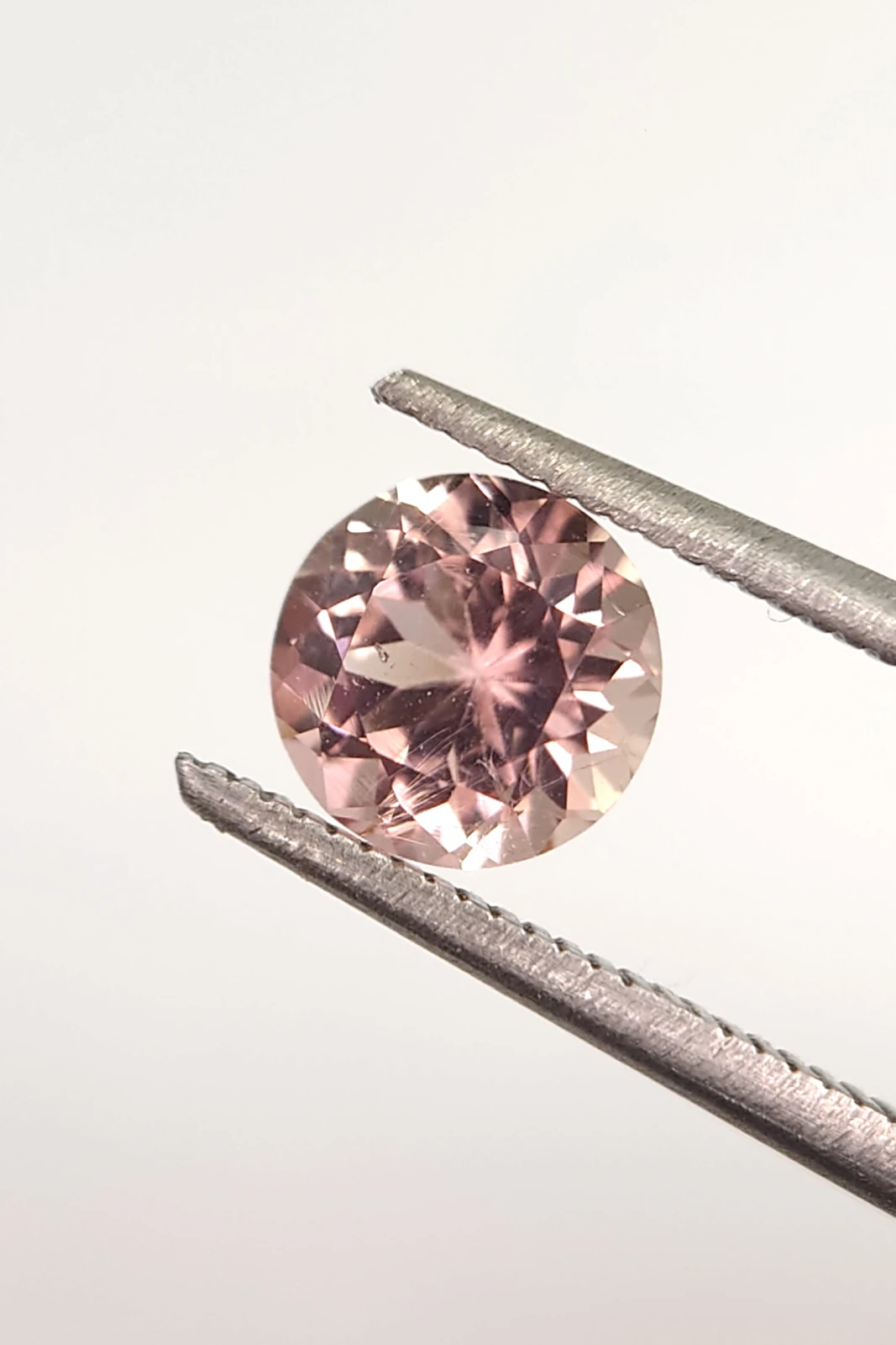 I.06ct Round Brilliant Cut Natural Tourmaline from Afghanistan — view 4
