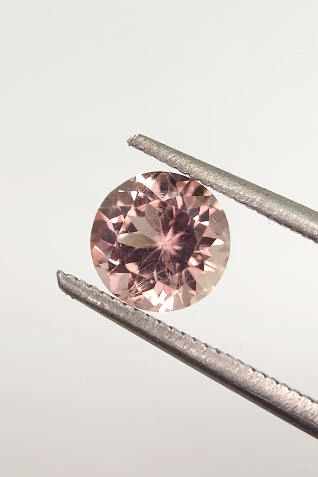I.06ct Round Brilliant Cut Natural Tourmaline from Afghanistan — view 5