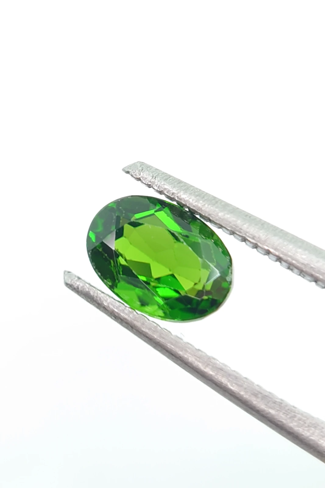 0.8ct Natural Oval Cut Chrome Diopside from Pakistan — view 5