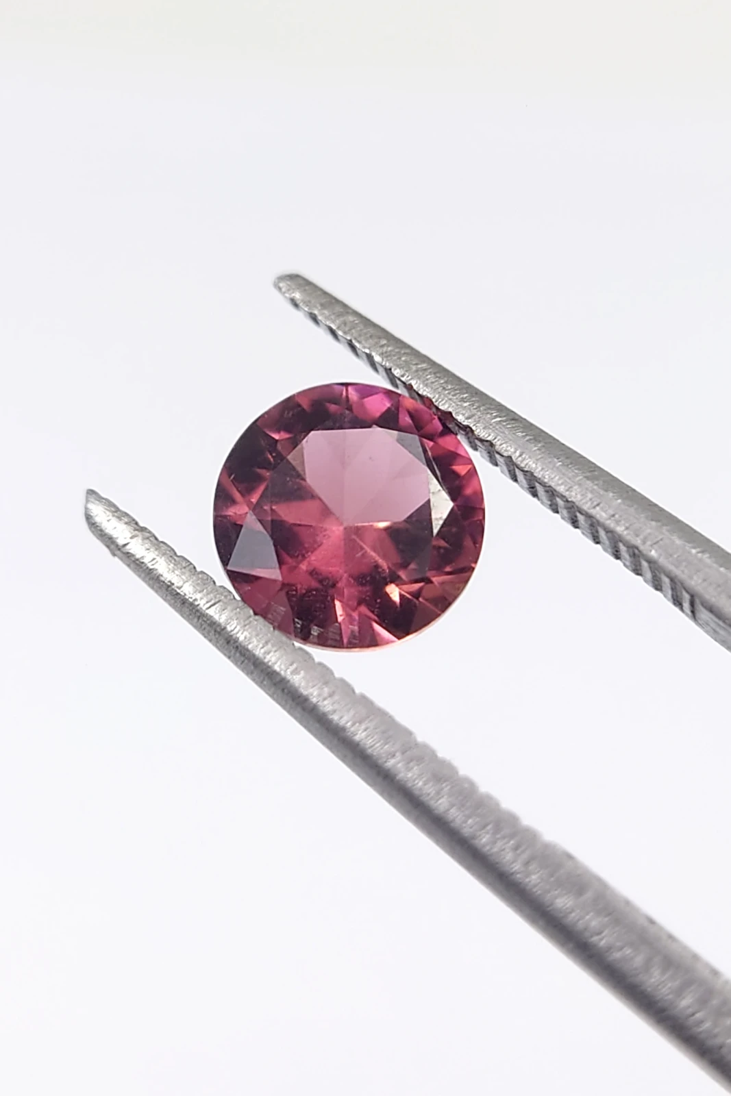 0.88ct Natural Round Brilliant Cut Rubellite from Afghanistan — view 5
