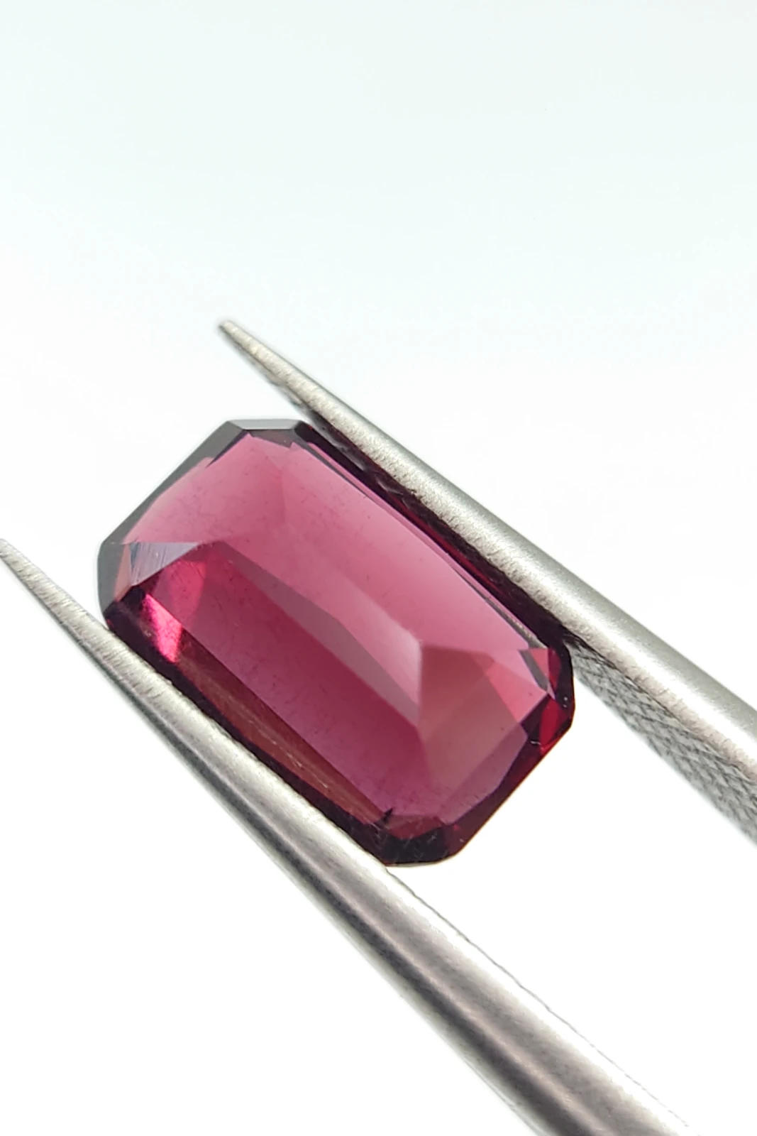 2.6ct Natural Rhodolite Garnet in Emerald Cut from Tanzania — view 6