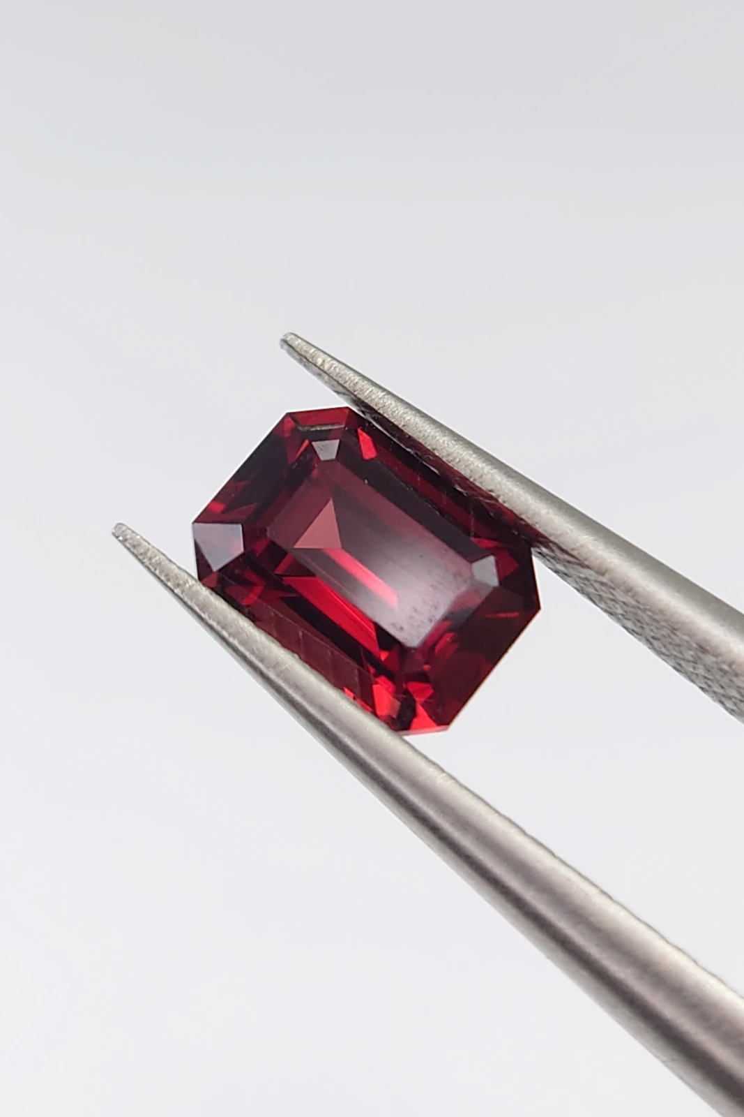 1.06ct Rhodolite Garnet Natural Loose Gemstone from Tanzania — view 2