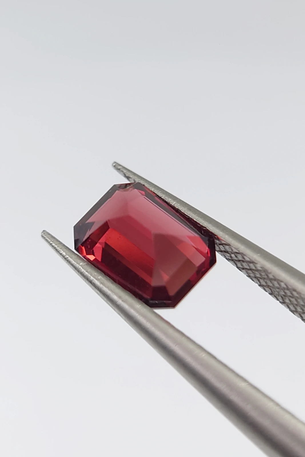 1.06ct Rhodolite Garnet Natural Loose Gemstone from Tanzania — view 6
