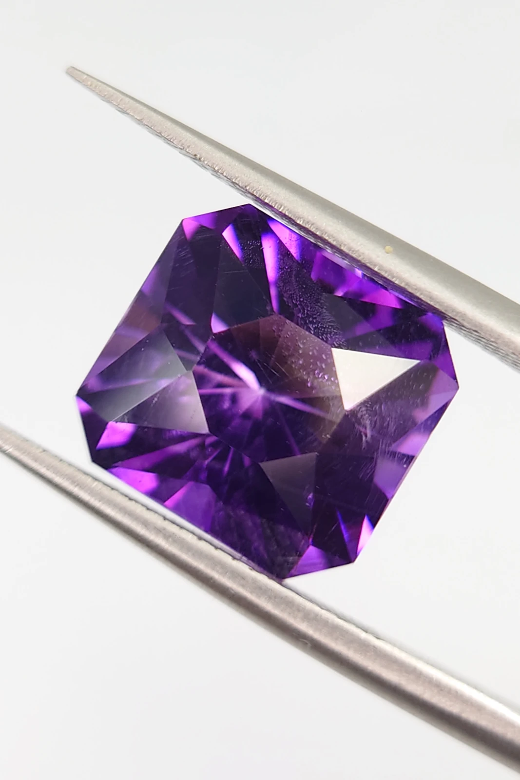5.2ct Natural Siberian Type Nigerian Amethyst Loose Gemstone — view 3