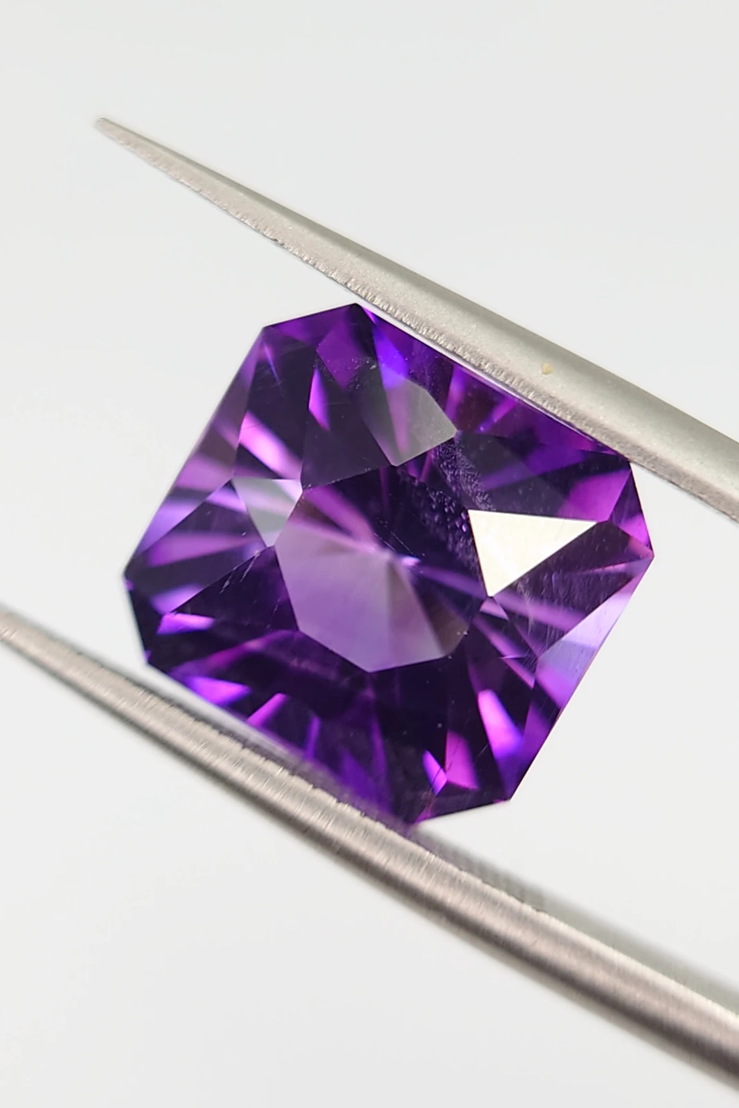 5.2ct Natural Siberian Type Nigerian Amethyst Loose Gemstone — view 4