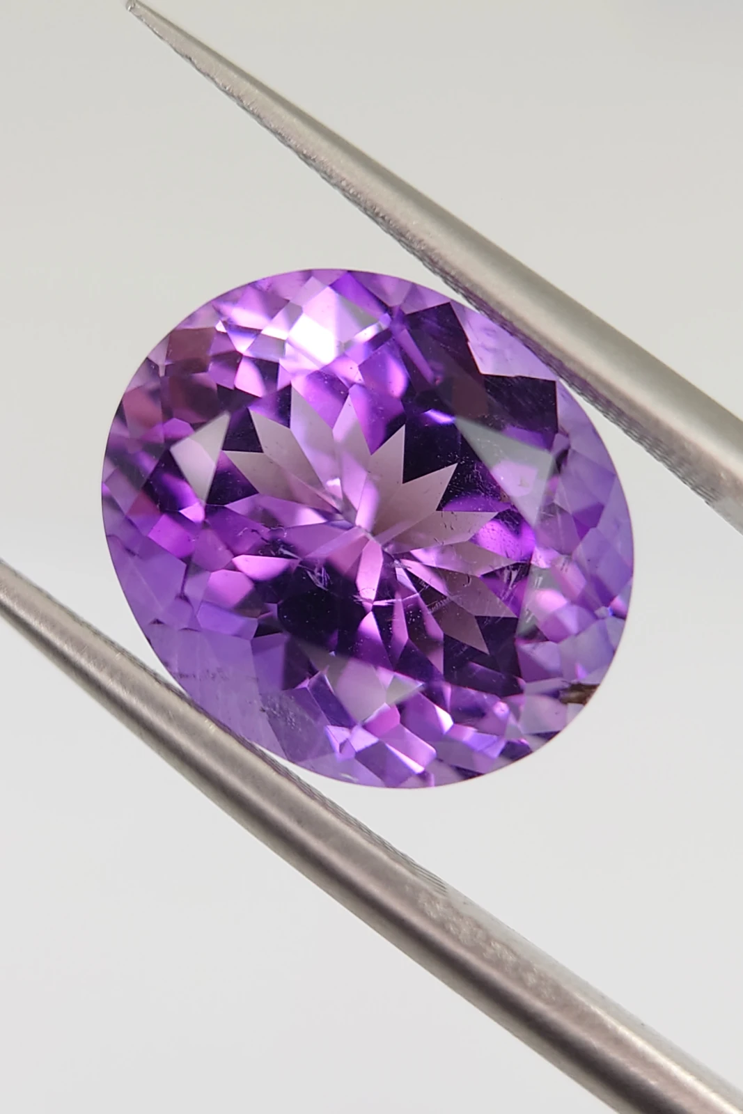6.5ct Oval Cut Natural Siberian Amethyst from Nigeria — view 3
