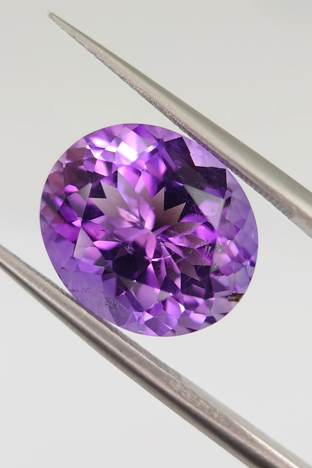 6.5ct Oval Cut Natural Siberian Amethyst from Nigeria — view 4