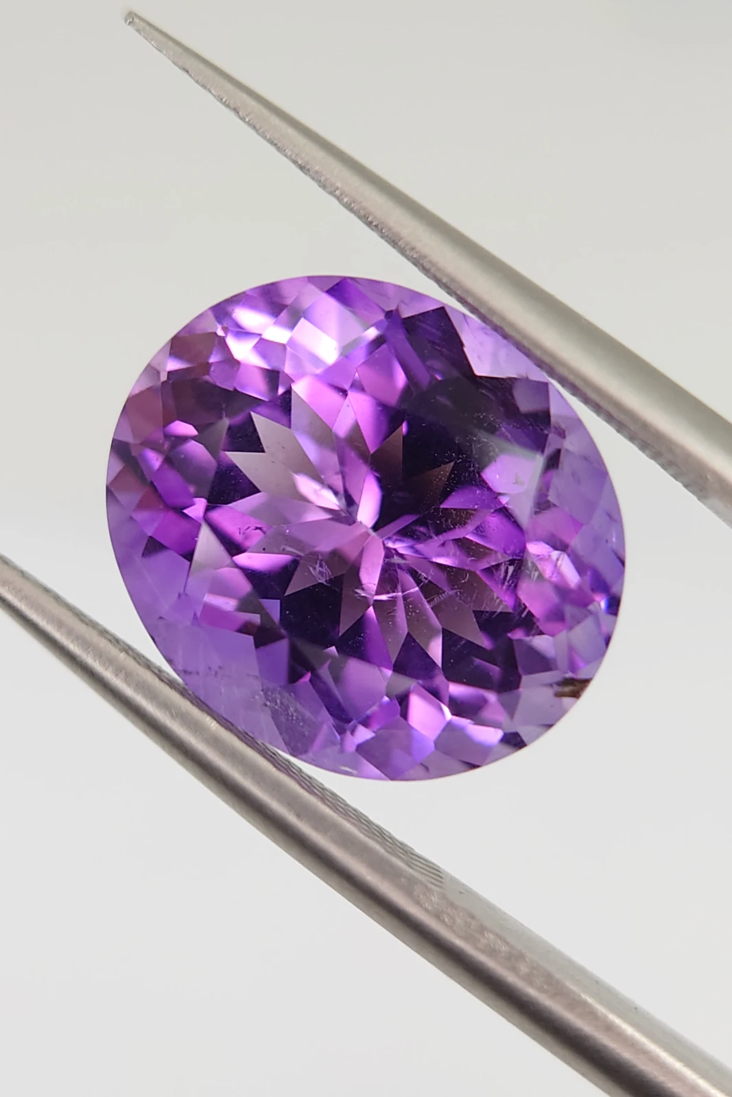 6.5ct Oval Cut Natural Siberian Amethyst from Nigeria — view 5