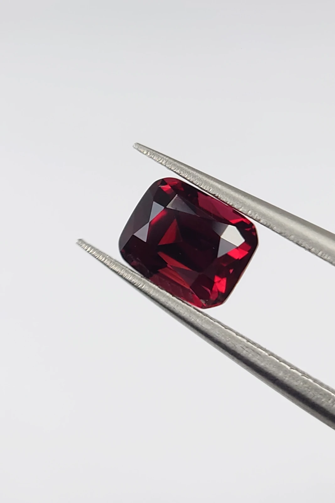 1.68ct Natural Cushion Cut Rhodolite Garnet from Tanzania — view 4