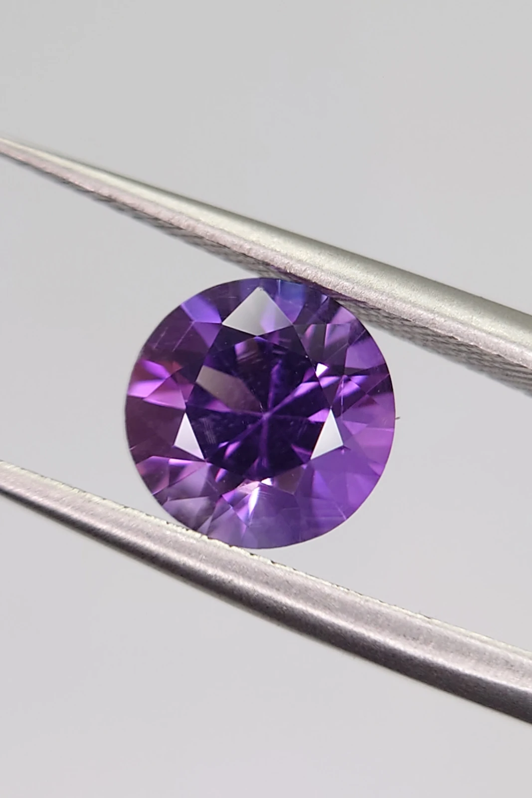 1.55ct Natural Round Brilliant Cut Amethyst from Nigeria — view 2