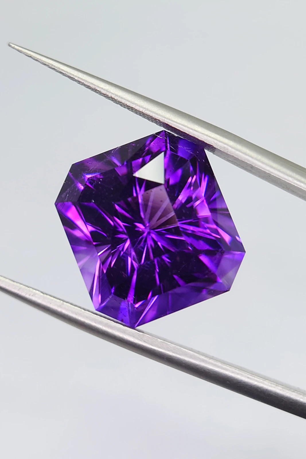 12.25ct Natural Bluish Purple Radiant Cut Amethyst from Nigeria — view 2