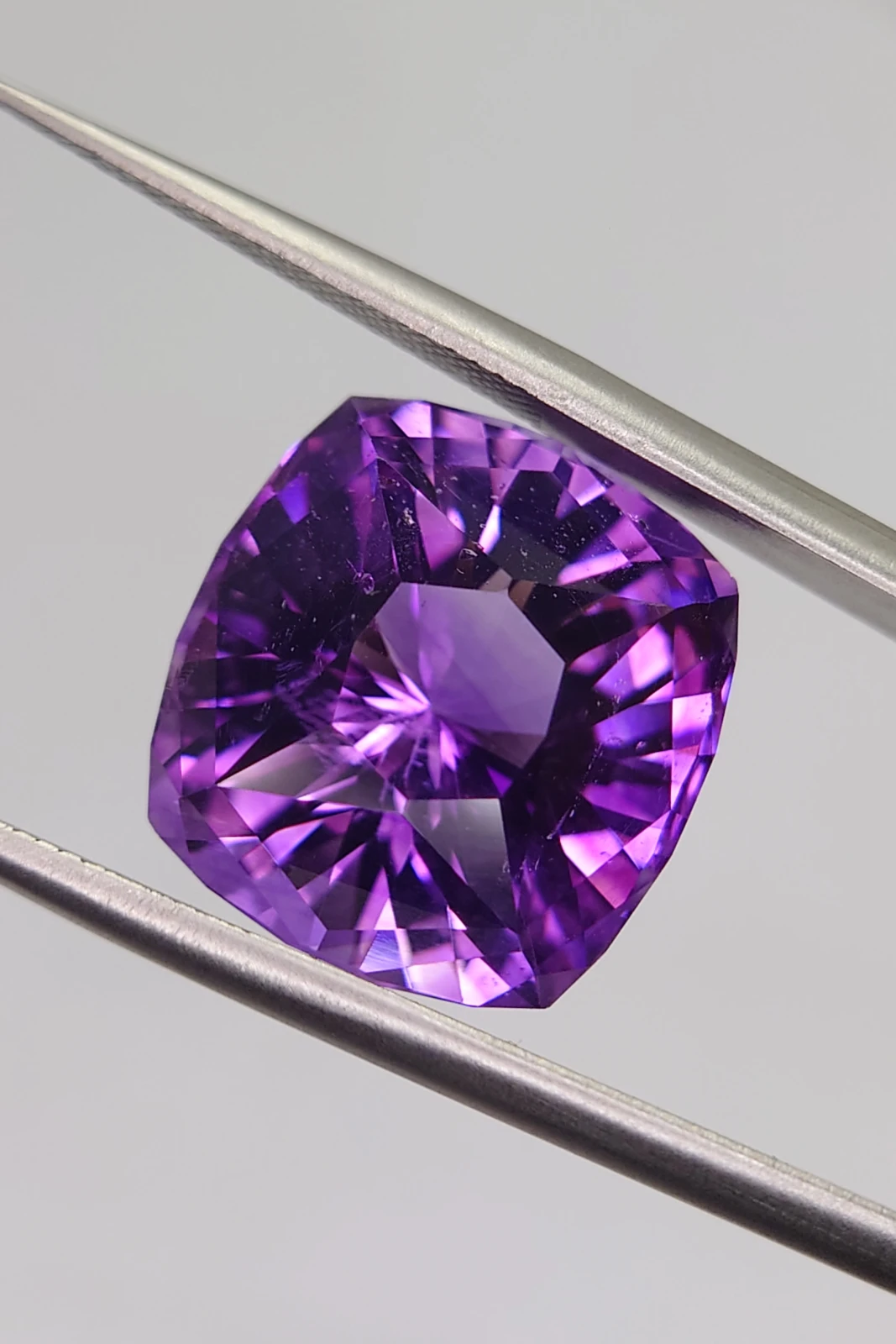 11.5ct Natural Modified Brilliant Cushion Cut Amethyst from Nigeria — view 2
