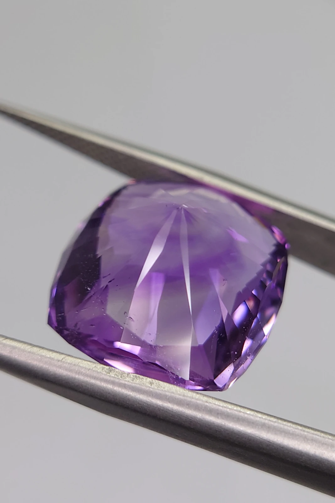 11.5ct Natural Modified Brilliant Cushion Cut Amethyst from Nigeria — view 6