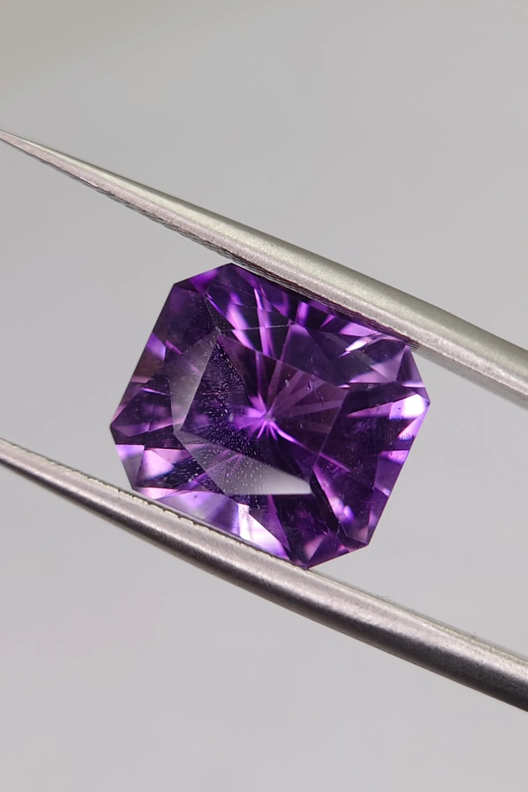 5.4ct Brilliant Radiant Cut Amethyst from Nigeria — view 2