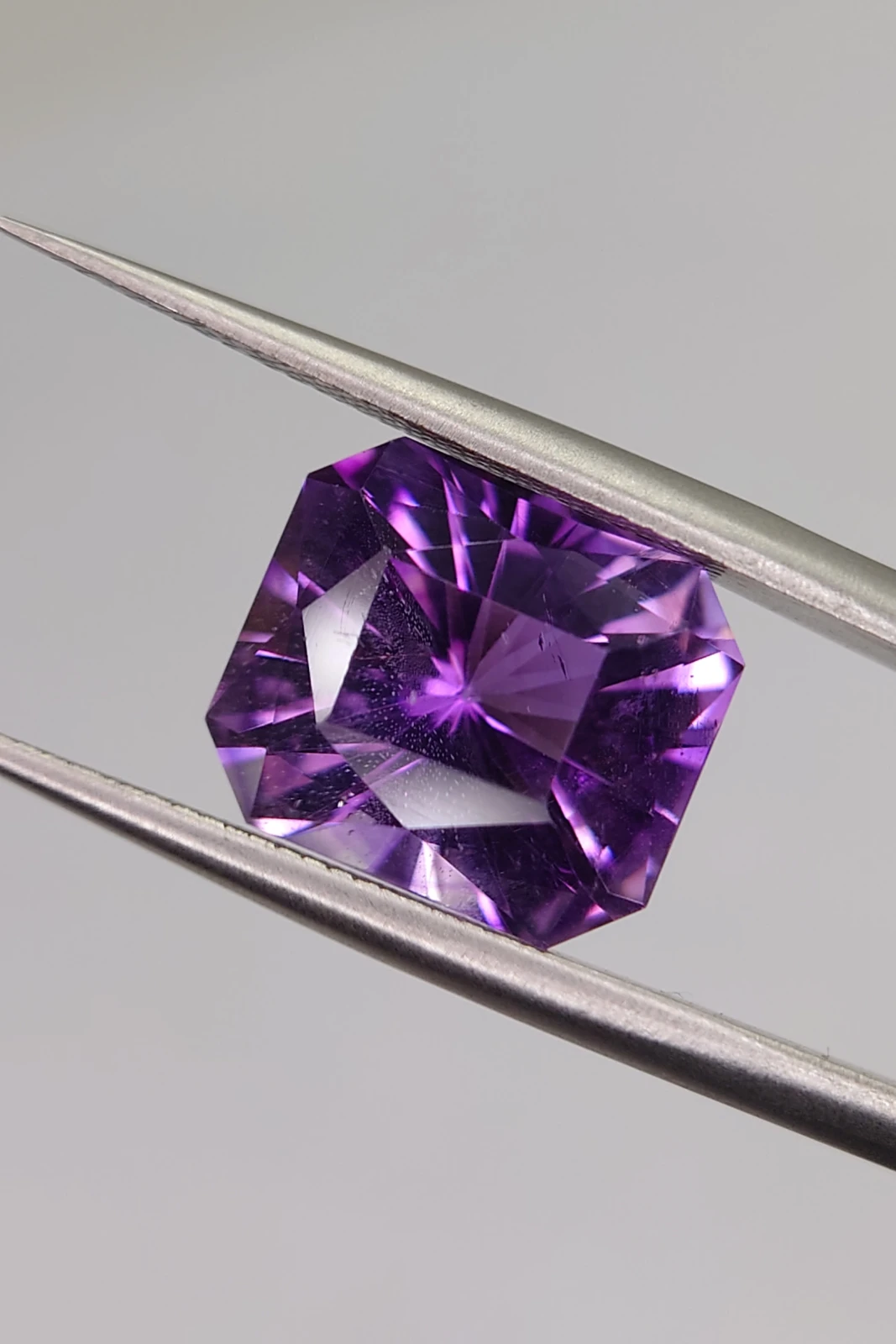 5.4ct Brilliant Radiant Cut Amethyst from Nigeria — view 3