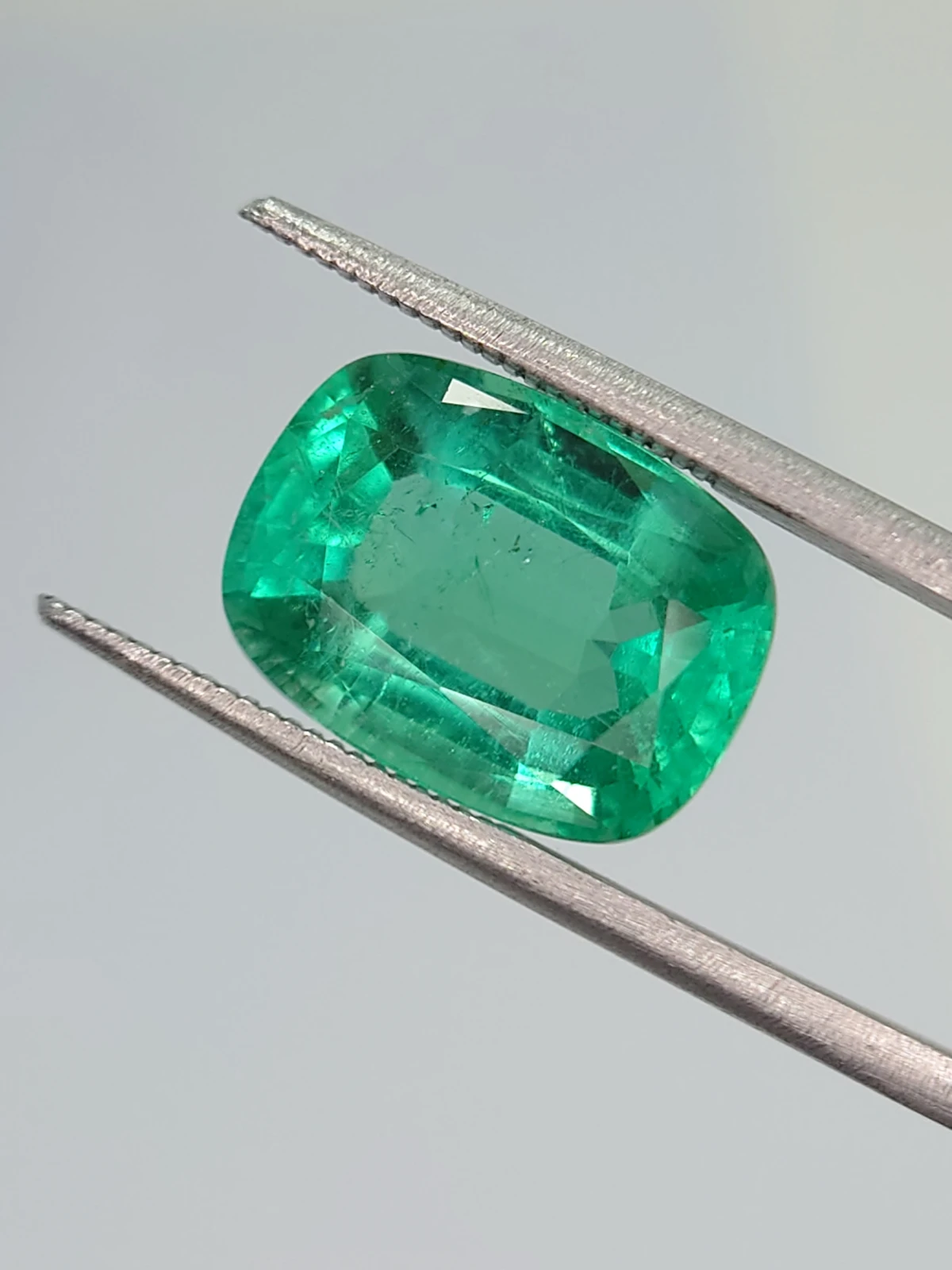 6.95ct Natural Cushion Cut Emerald Loose Gemstone From Afghanistan — view 2