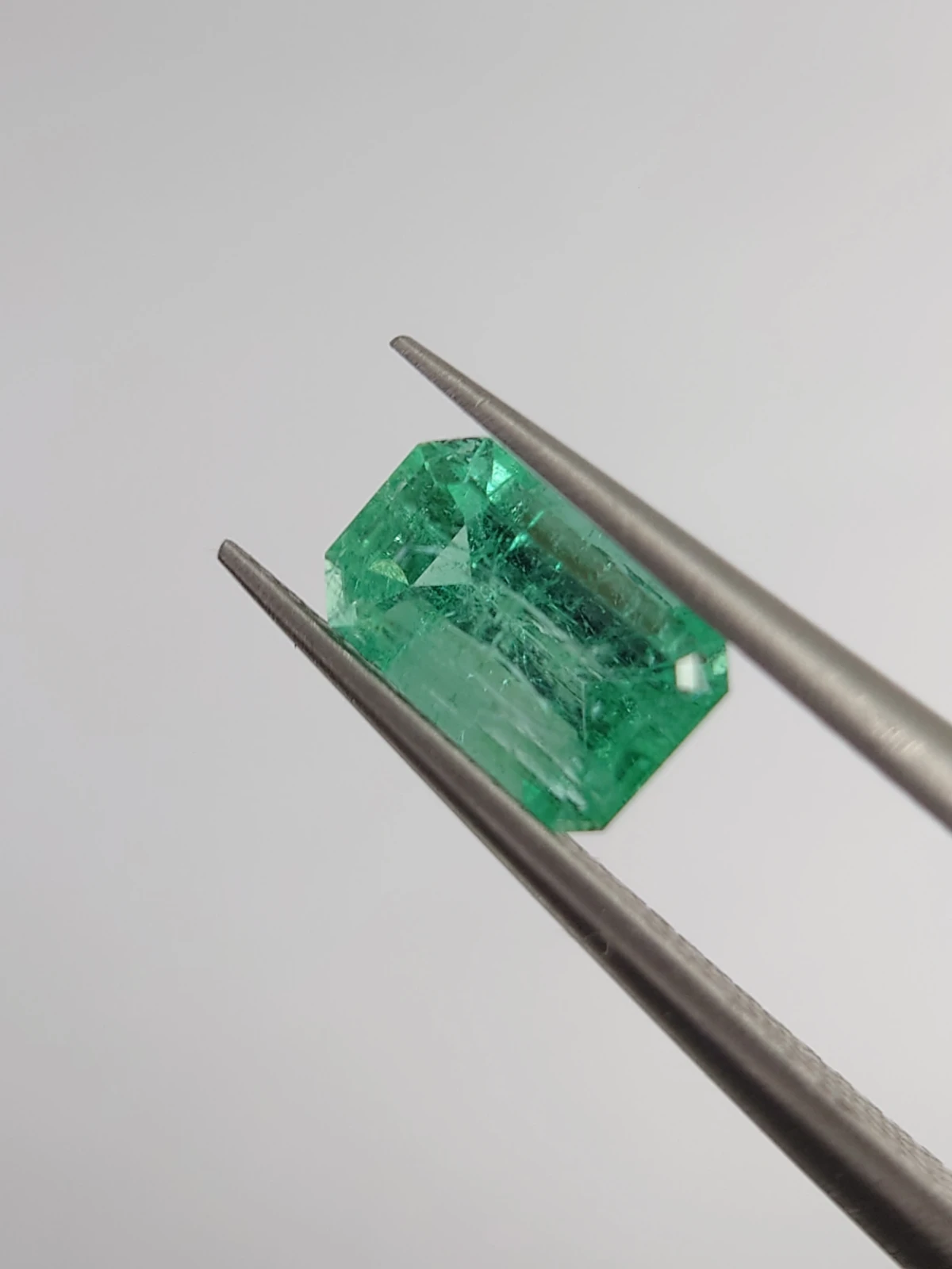 1.06ct Natural Untreated Emerald from Afghanistan — view 4