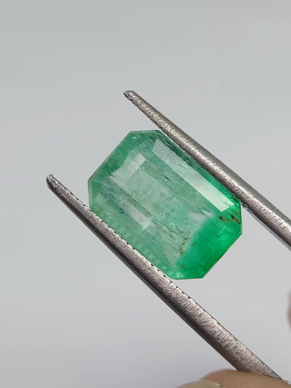 3.72ct Natural Bluish Green Emerald from Afghanistan — view 4
