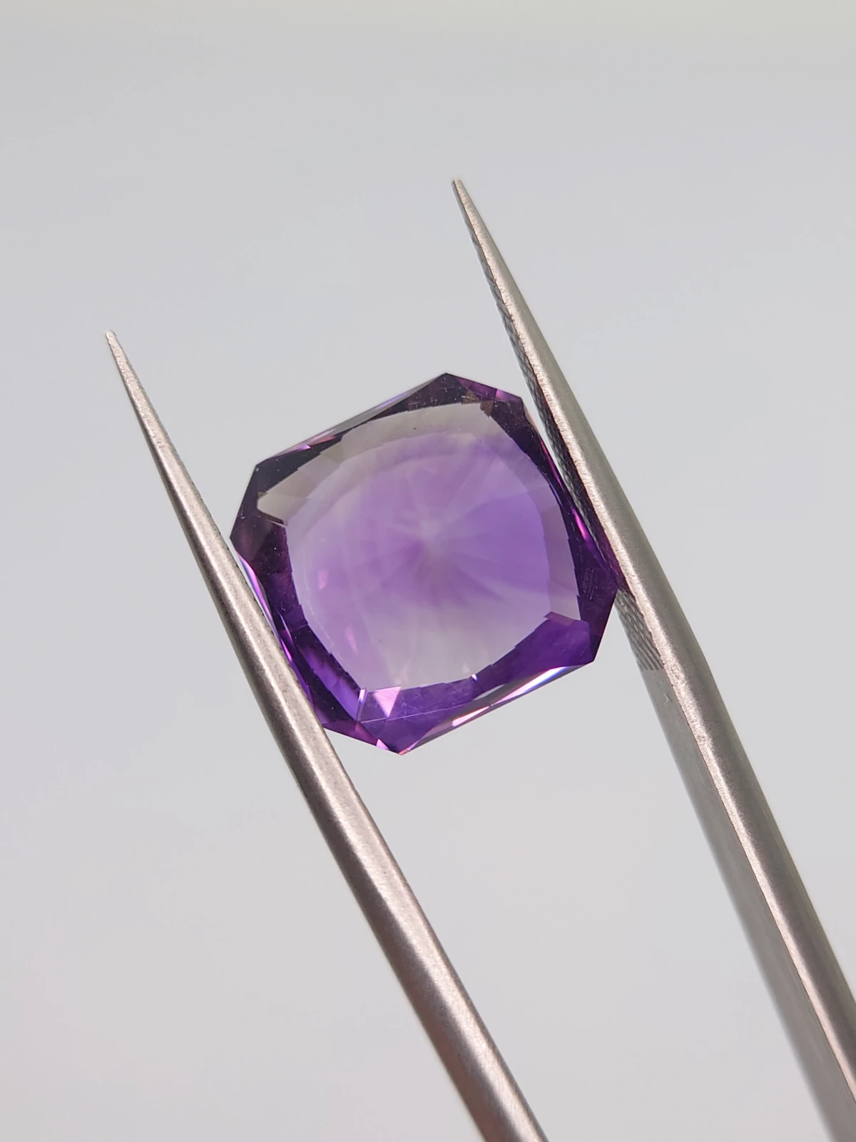 6.6ct Amethyst Radiant Cut Loose Gemstone From Nigeria — view 4