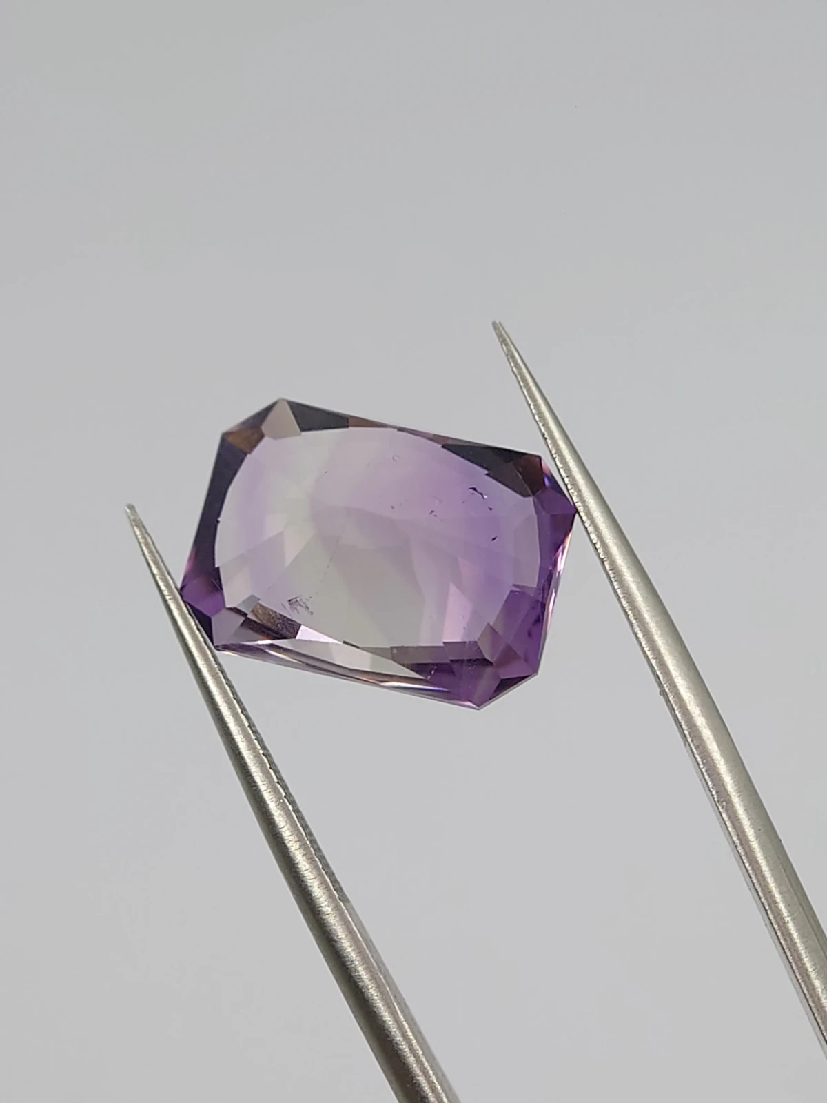 9.2ct Amethyst Radiant Cut Loose Gemstone From Nigeria — view 3