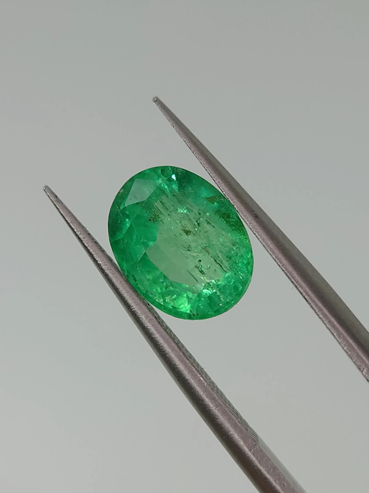 2.35ct Natural Emerald Oval cut From Panjshir Afghanistan — view 1
