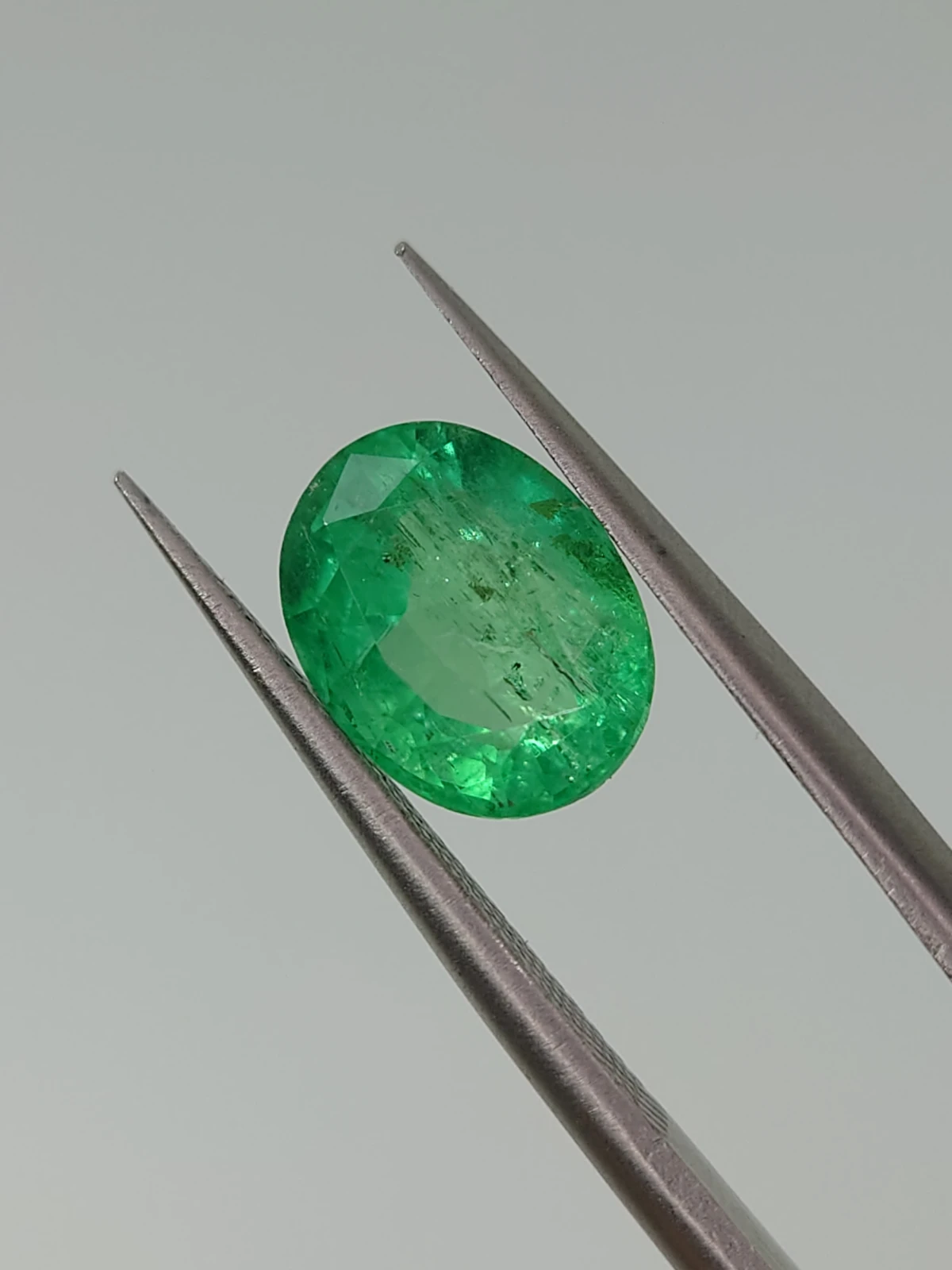 2.35ct Natural Emerald Oval cut From Panjshir Afghanistan — view 2