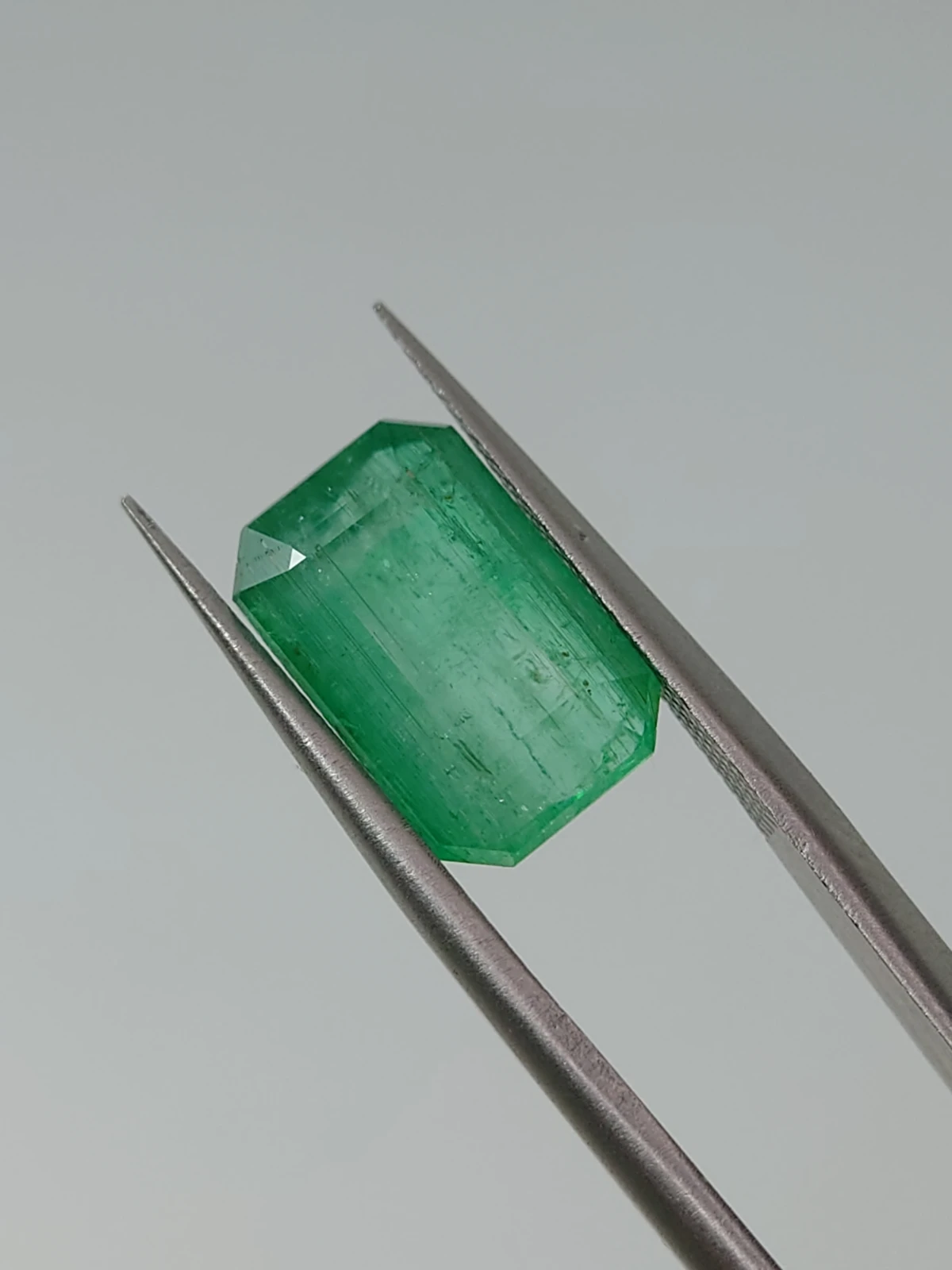 5.2ct Natural Emerald Oval cut From Panjshir Afghanistan — view 2