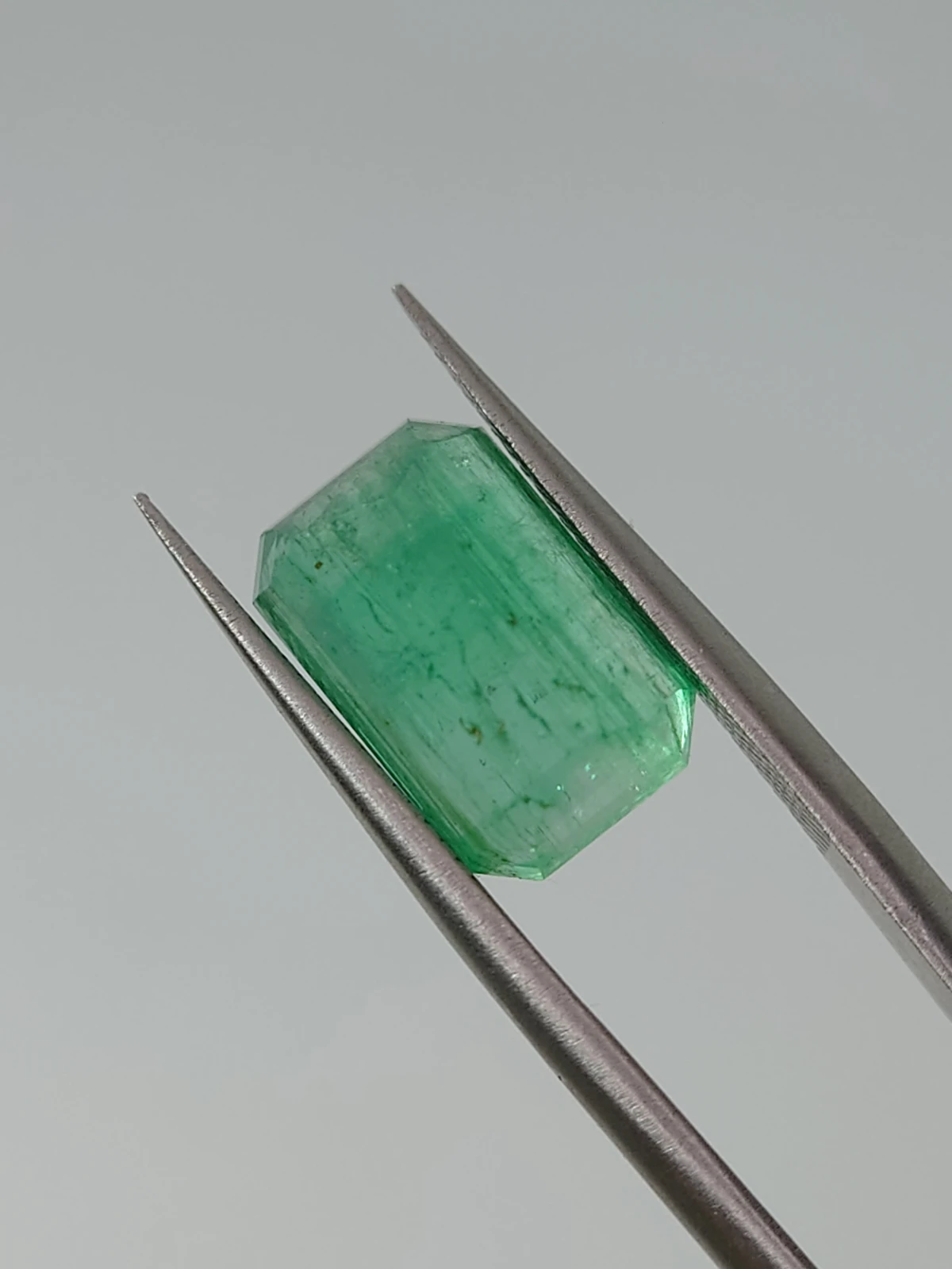 5.2ct Natural Emerald Oval cut From Panjshir Afghanistan — view 5