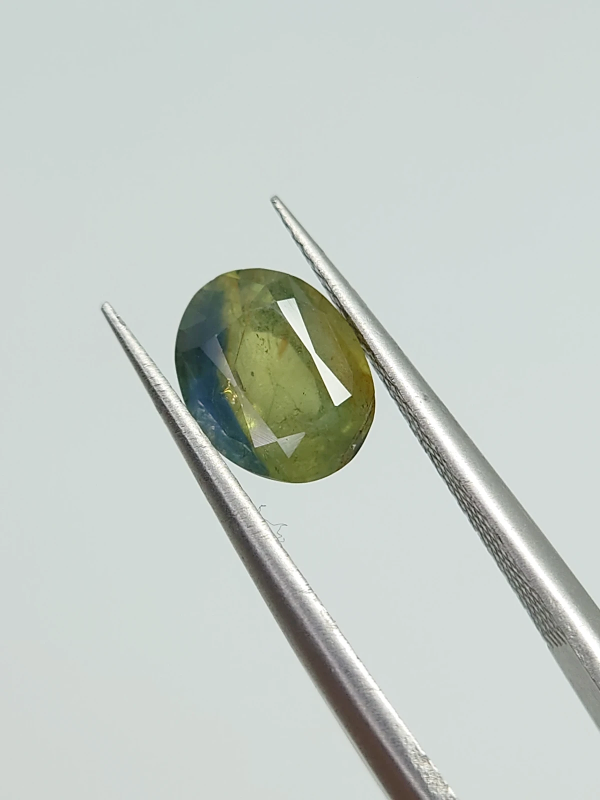 1.64ct Bicolor Sapphire Oval Cut From Nigeria — view 2