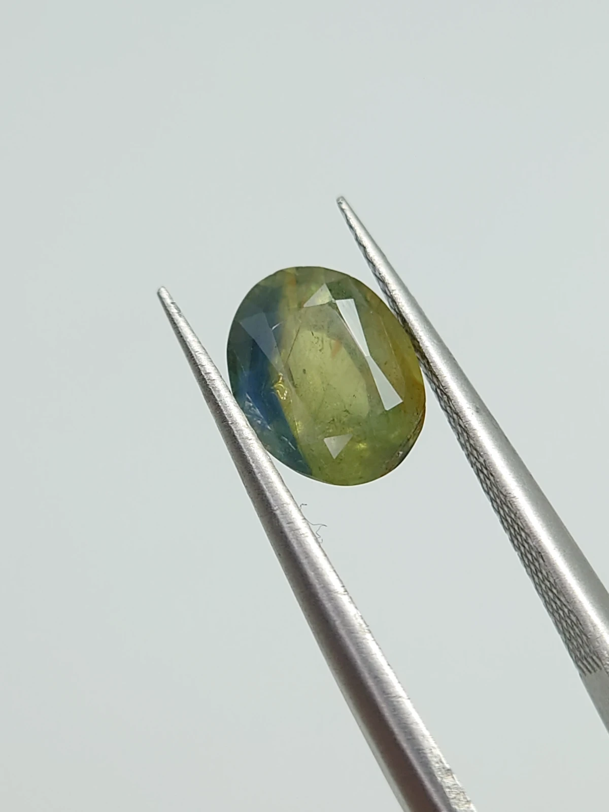1.64ct Bicolor Sapphire Oval Cut From Nigeria — view 6